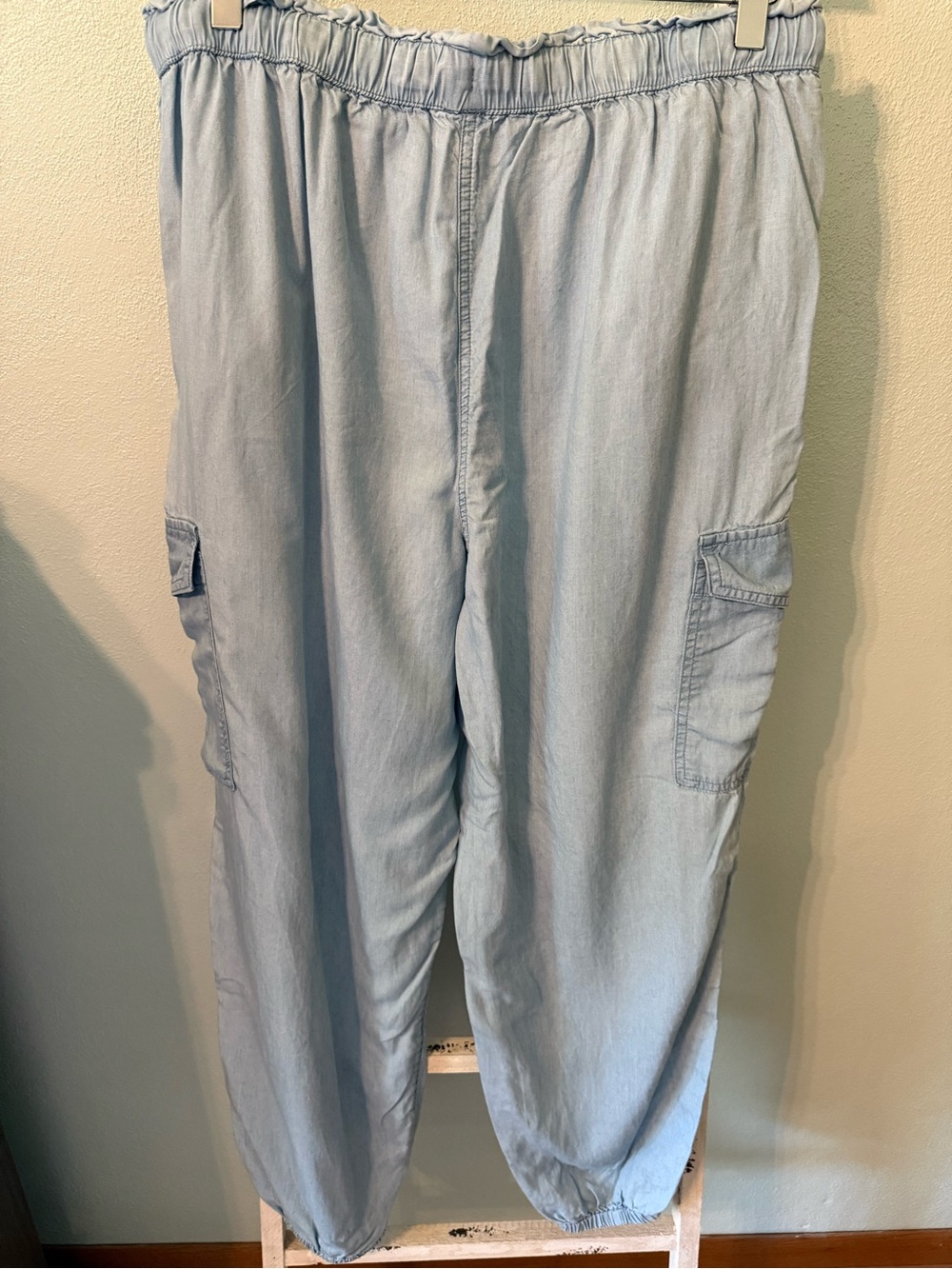 Aerie Chambray Flowy Women's Elastic Waist Cargo Jogger Size L - Picture 5 of 10